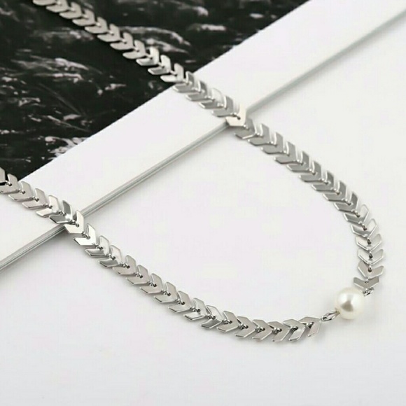 🔥2 FOR $15🔥🌼 Chevron Choker Necklace W/ Pearl🌼 - Picture 4 of 4